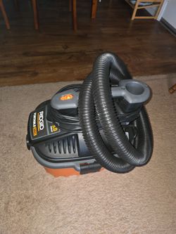 RIDGID 4 Gallon Vacuum