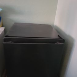 Smsll Refrigerator