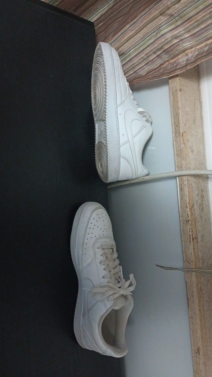 Nike Court Version Low
