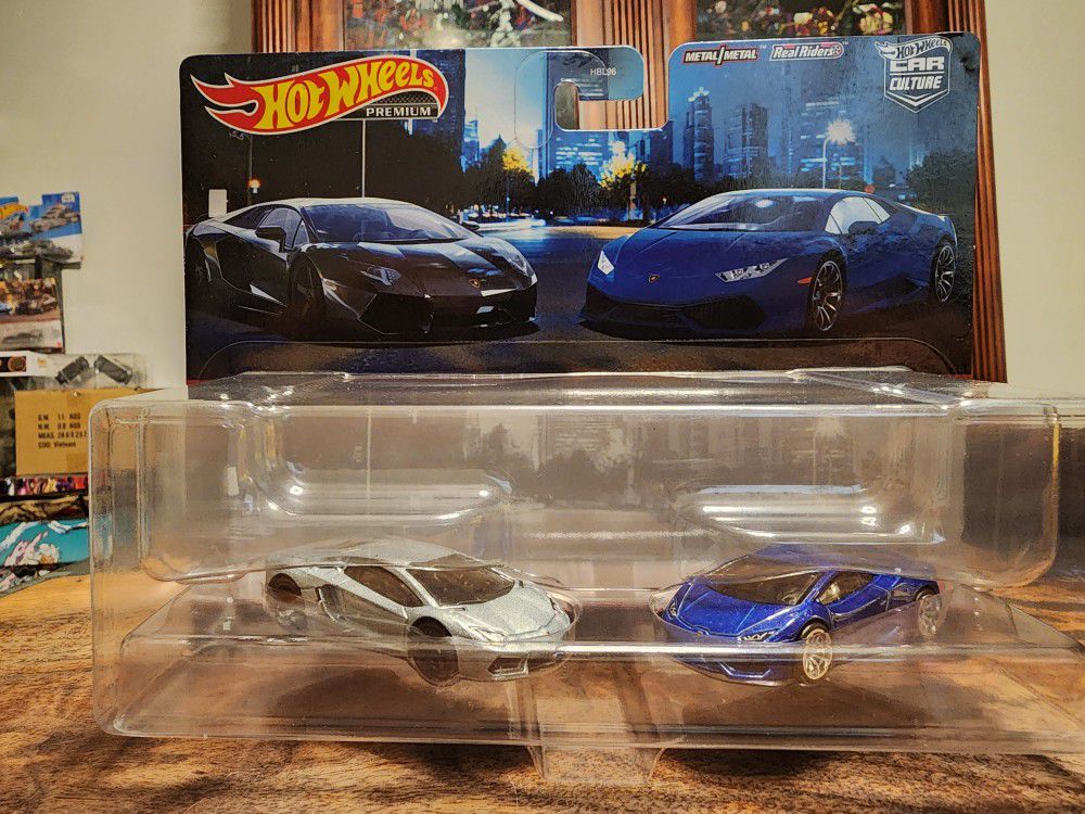 Hot Wheels Lamborghini 2pack Set