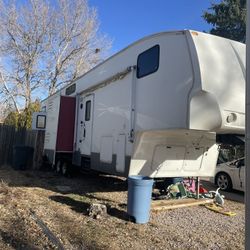 2008 Keystone Fuzion 393 Toy Hauler