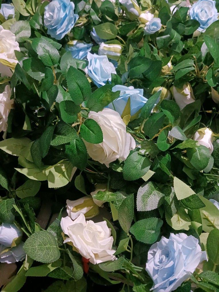 6ft Blue and white floral garlands 