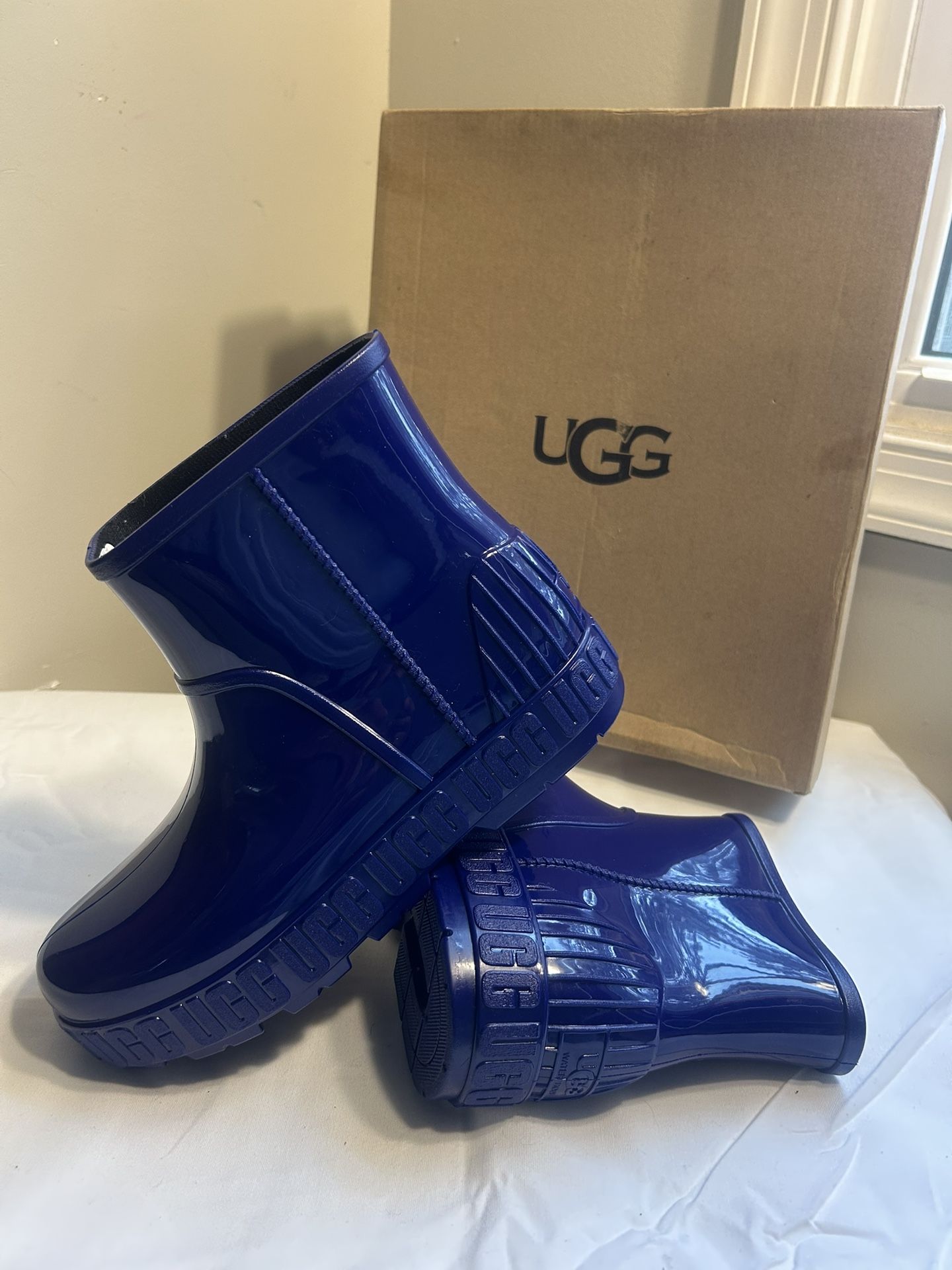 UGG Women's Drizlita Rain Boot Naval Blue Size~8 PRE-OWNED