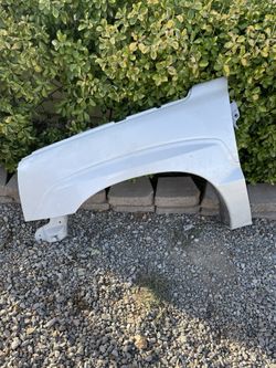 2001 To 2006 Cadillac Escalade ESV OEM driver Side Fender