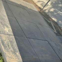 Free 10 plastic pallets