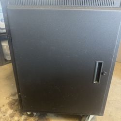 14U Middle Atlantic Rolling Rack With Shelf