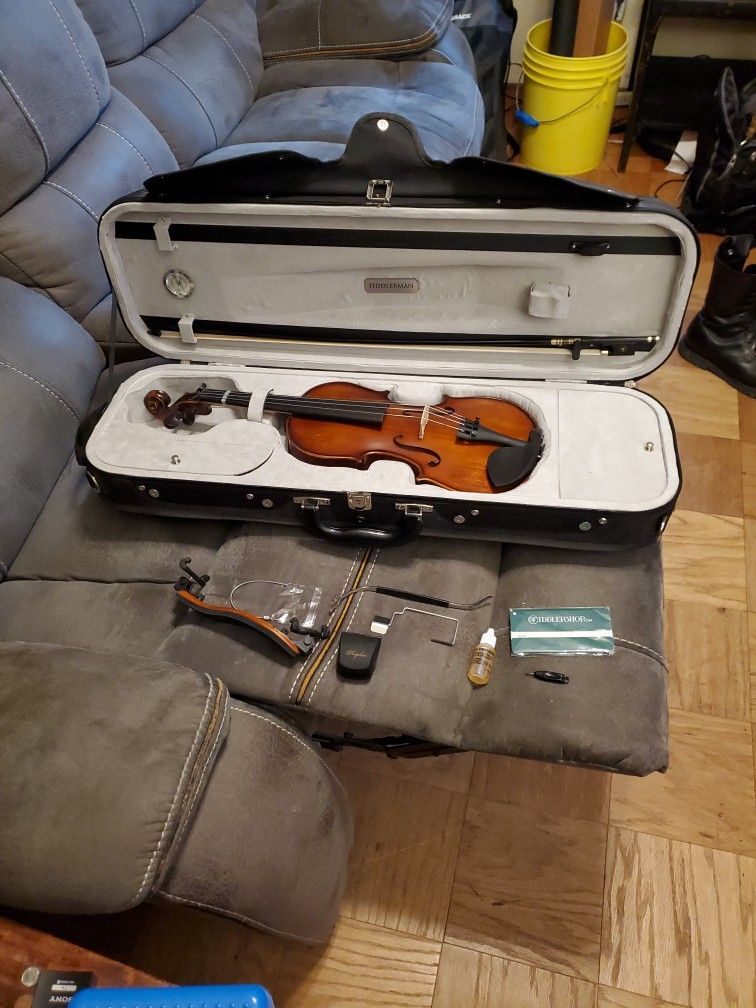 Excellent Fiddlerman Apprentice 4/4 Violin Outfit