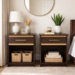 Walnuts Nightstands / End Table Set