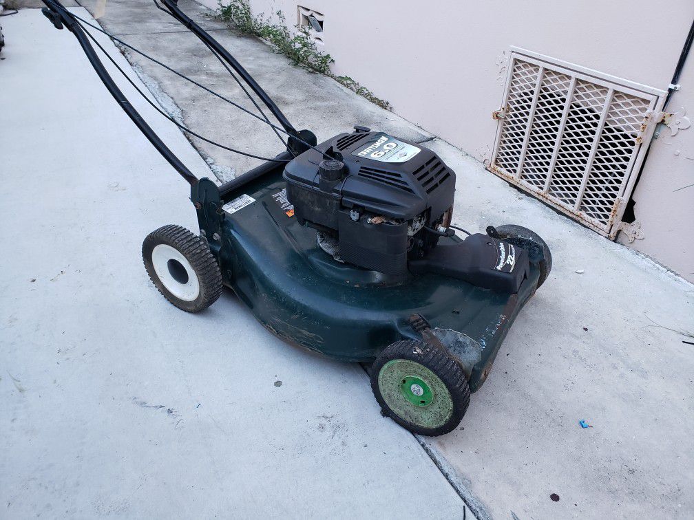 Craftsman lawn mower 6hp, 22"cut self propelled