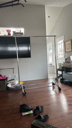 Uline portable clothes rack