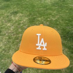LA fitted hat size 7