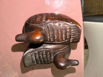 Hand-Carved Wooden Bird Figurines Set of 2   In excellent condition