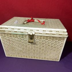 Vintage Wilson Wil-Hold large sewing case