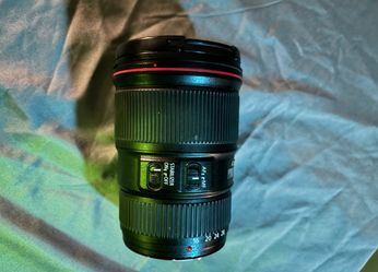 Canon EF 16-35mm f/4L IS USM Ultra-Wide Zoom Lens  - Pro L-Series (77mm)