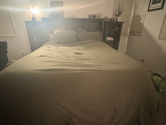 Queen size captain bed