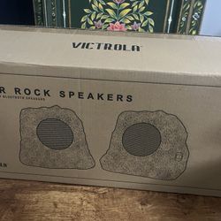 PARLANTES SOLARES/SOLAR SPEAKERS…make and offer!!