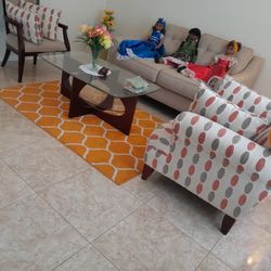 SMALL LIVING ROOM SET