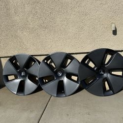 Tesla model 3 Rim Covers (4)