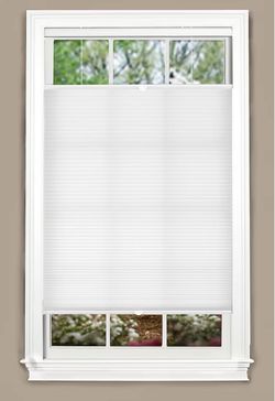 Honeycomb white cordless shade 29” wide x 64” long.  Like new in San Francisco