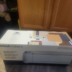 Cricut Maker 3 $250 Obo