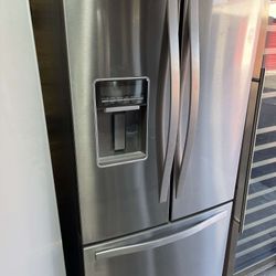 Whirlpool 30"wide Frenchdoor Still Looks New