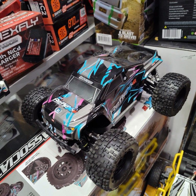Team Associated Reflex 14 RC Monster Truck Brushless Electric Special Clearance Deal $199 Cheaper Than Anywhere Else