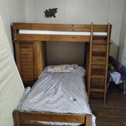 Solid Wood Bunk Beds 