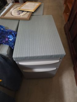 Pedeastal for computer desk