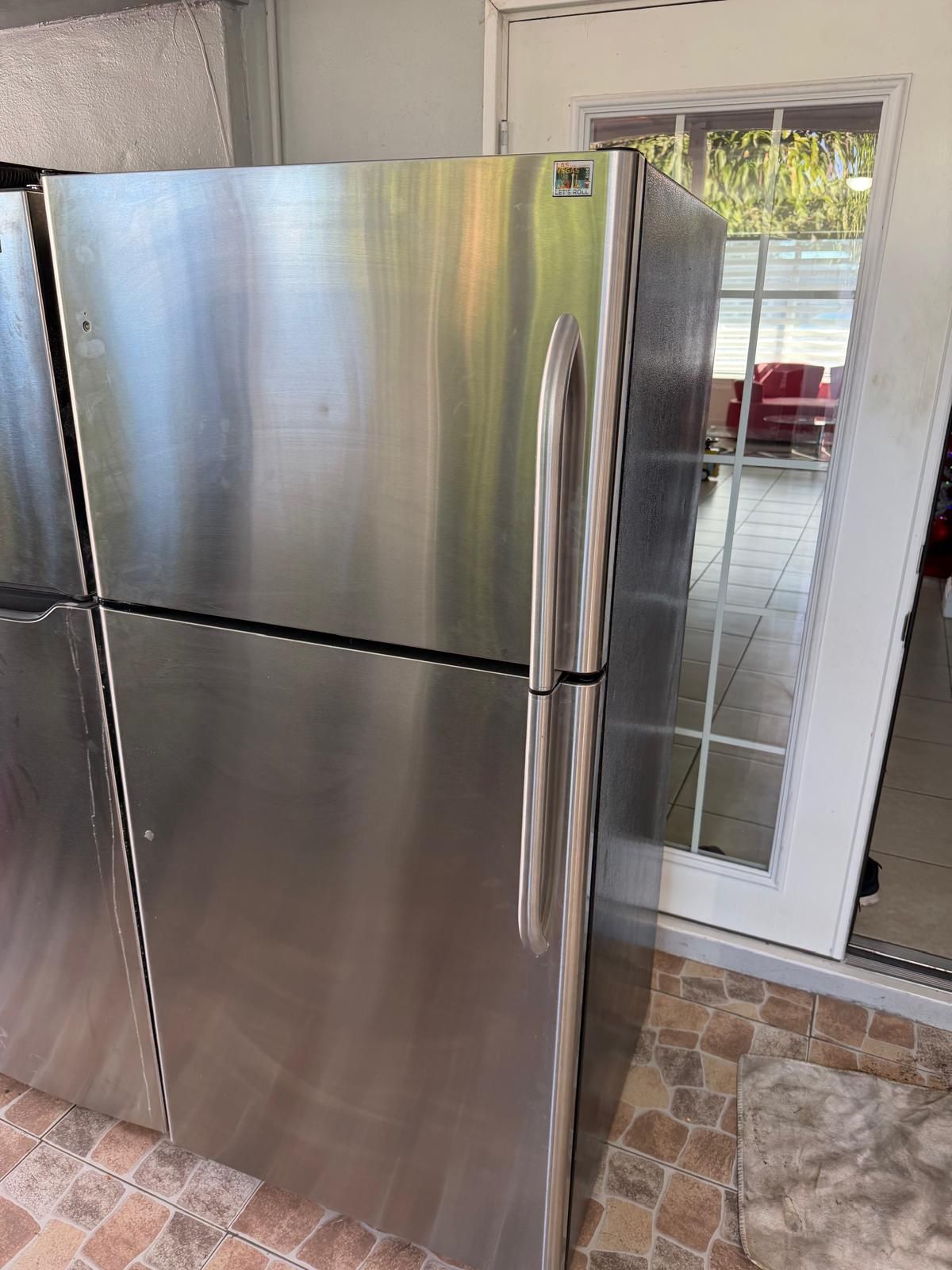 GE Refrigerator 30”W