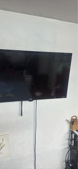 ONN Roku TV Flat Screen Television 22 inch