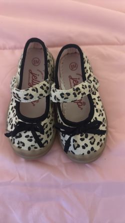 Toodler shoes jelly pop size for 6M $10