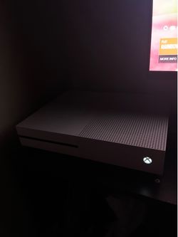 Xbox 1 and moniter