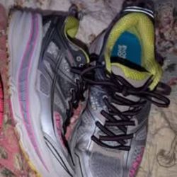 Hoka Wo.Ens Size 9 