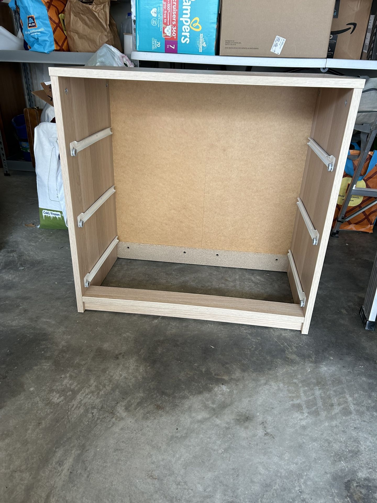 3 Drawers Dresser: 27 1/2 X 29 1/2 Inches