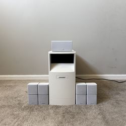 Bose Acoustimass 10 IV 5.1 Home Theater Surround Sound Speaker System Powered Subwoofer 5 Cube Speakers