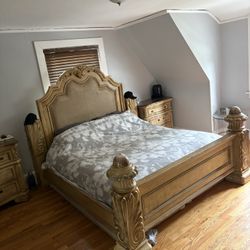 Bedroom Set For Sale! 