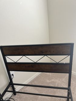Twin Bed Frame (Metal & Wood) – Excellent Condition