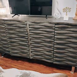 Credenza / Sideboard 