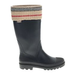 Burberry
Size  US 5Knit-top rain boots