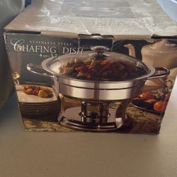New In Box 4 Qt Chafing Dish Stainless Steele 