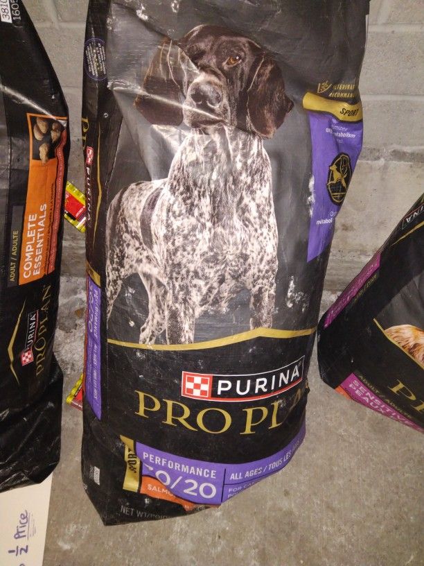 PURINA PRO PLAN All Ages, Performance 30/20, Salmon And Rice, 33 Lbs.