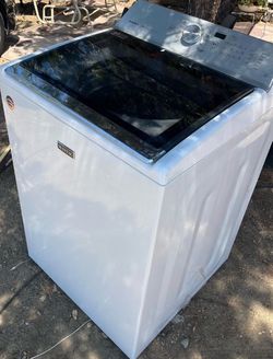 Maytag extra large washer does not spin properly as is $20