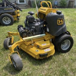 Hustler Stand on Mower 52"