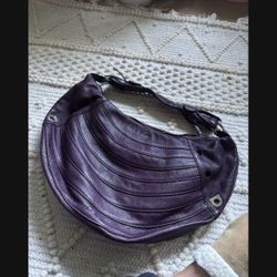 LOW PRICE MOVING- $1000+ RETAIL purple ferragamo purse hobo