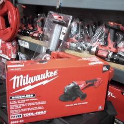 MILWAUKEE M18 BRUSHLESS 4 - 1/2" / 5"  CUT - OFF  GRINDER PADDLE SWITCH (TOOL ONLY)