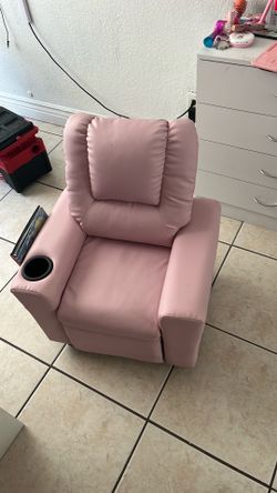 Kids pink recliner chair