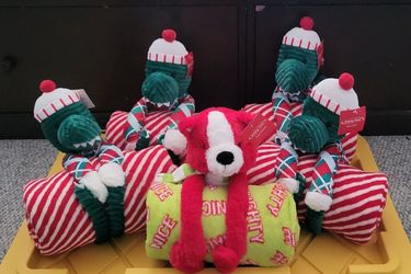 New, holiday gift ........ 5 blankets with stuffies attached