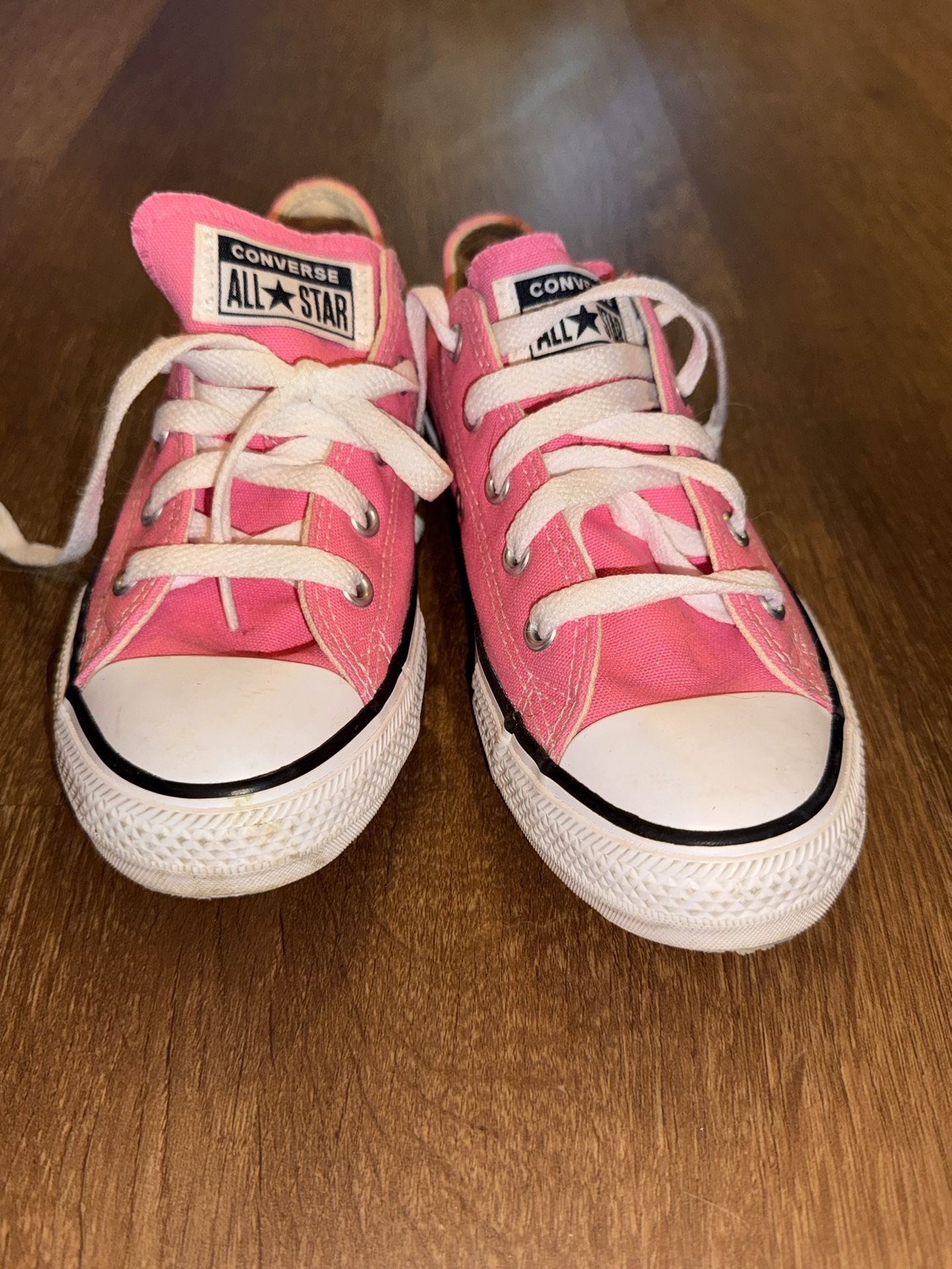 Pink Converse 1y