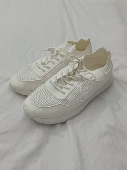 WOMENS SIZE 10 DANSKIN WHITE MESH TYPE SHOES