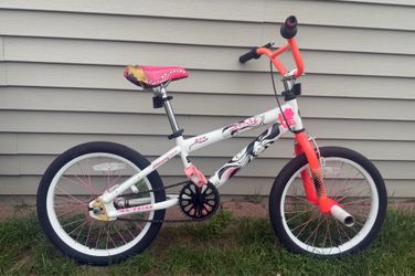 Avigo 2 Hot 18" Freestyle Bike